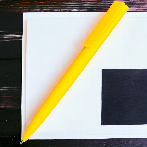 Ручка пластиковая Lavy софт-тач / Приятная и удобная с нажимным механизмом